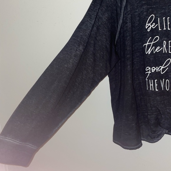 Est 1946 super soft gray long line blouse, size 26/28 - Picture 6 of 14